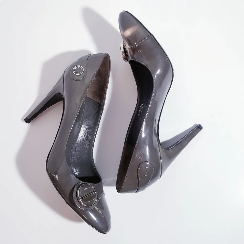 LOUIS VUITTON Sloane Patent Leather Cement Gray High Heel Pumps 38 8